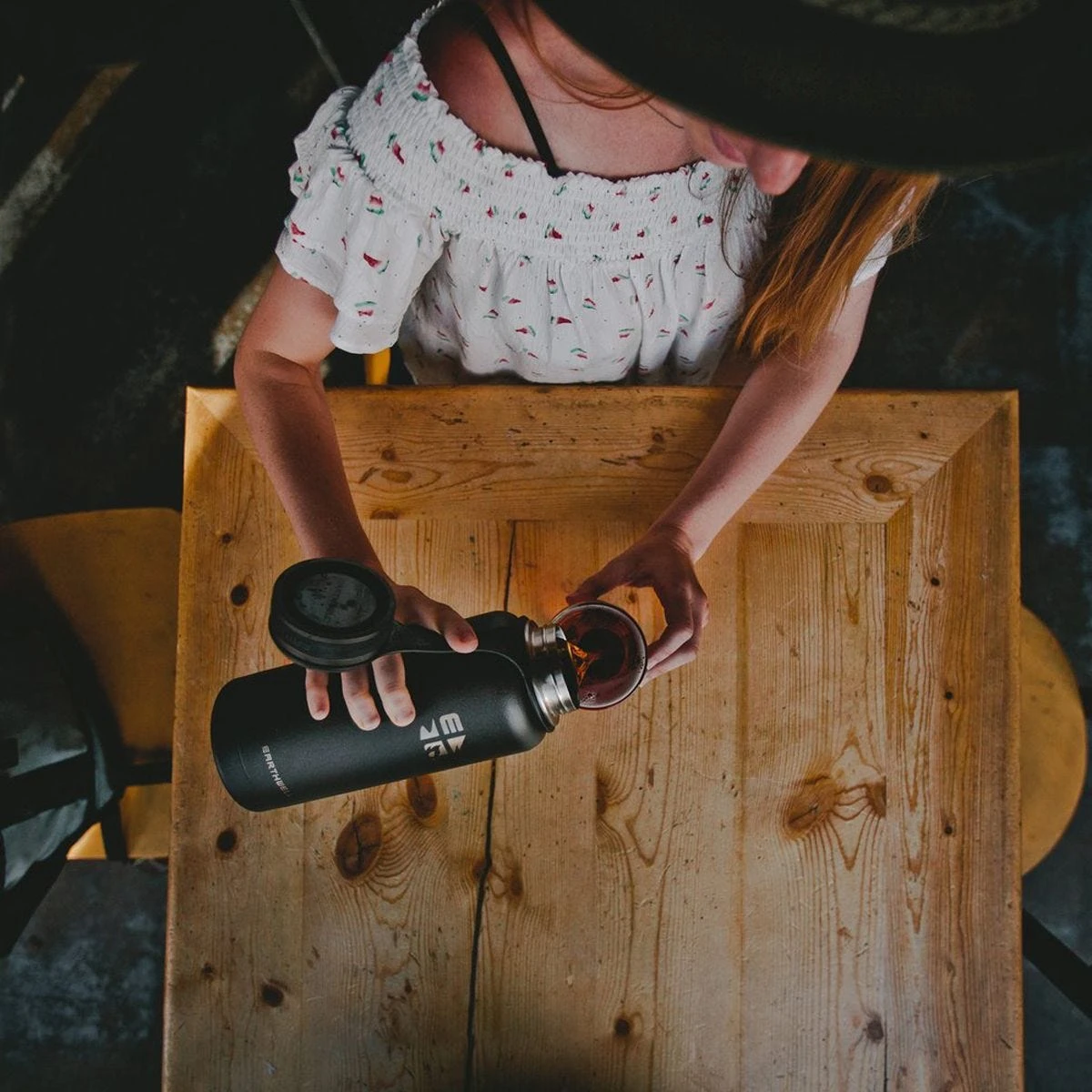 Earthwell Kewler Opener Vacuum Bottle 946ml Baja Sand 4 Earthwell Kewler Opener Vacuum Bottle 946ml Baja Sand - Image 2