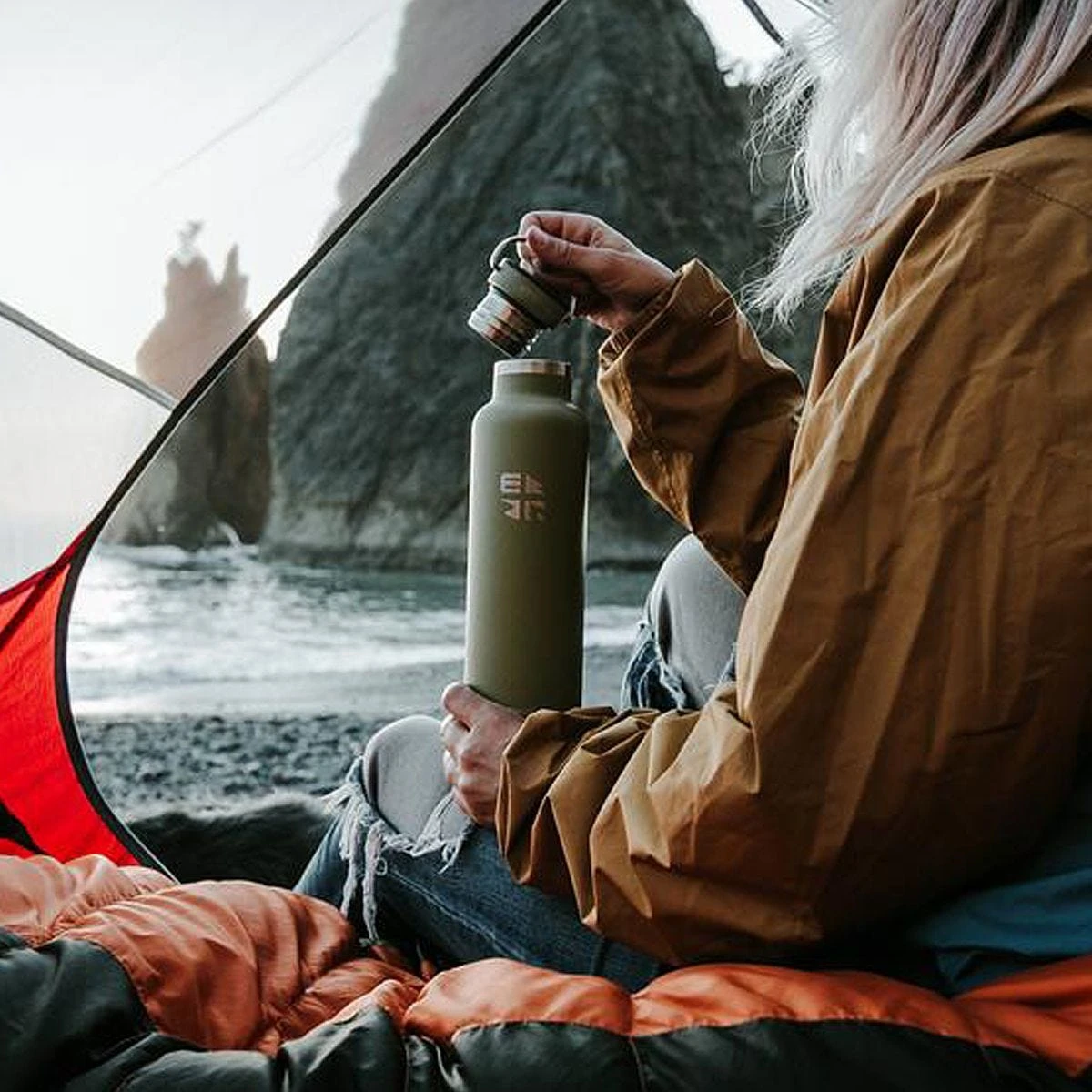 Earthwell Woodie Vacuum Bottle 650ml Walnut / Aqua Blue 8 Earthwell Woodie Vacuum Bottle 650ml Walnut / Aqua Blue - Image 6